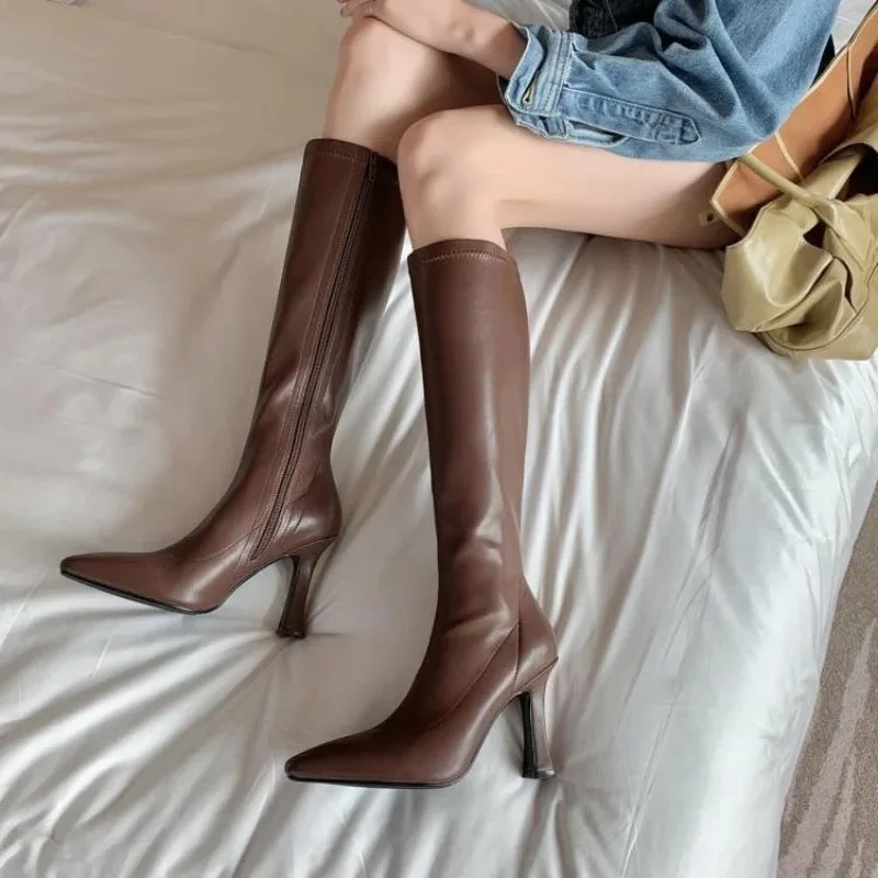 Blythe Pointed Leather Boots Flowy unclassified dresses